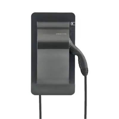 Smartfox Pro Charger 2 Grey Wallbox mit dunkelgrauer Front und fest angeschlagenem Typ-2-Ladekabel von vorn